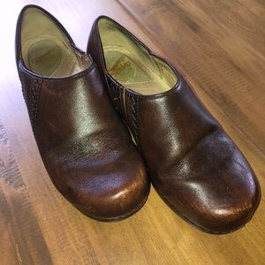 Dansko brown leather clogs Size 39